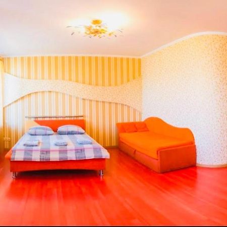 Red Apartment 2019 Very Centre Χερσών Εξωτερικό φωτογραφία