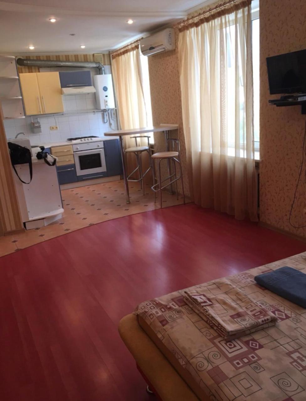 Red Apartment 2019 Very Centre Χερσών Εξωτερικό φωτογραφία