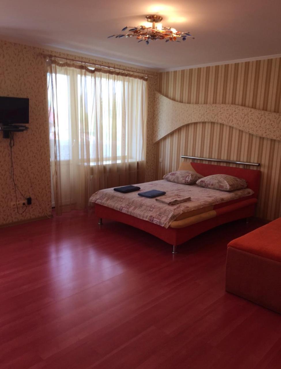 Red Apartment 2019 Very Centre Χερσών Εξωτερικό φωτογραφία